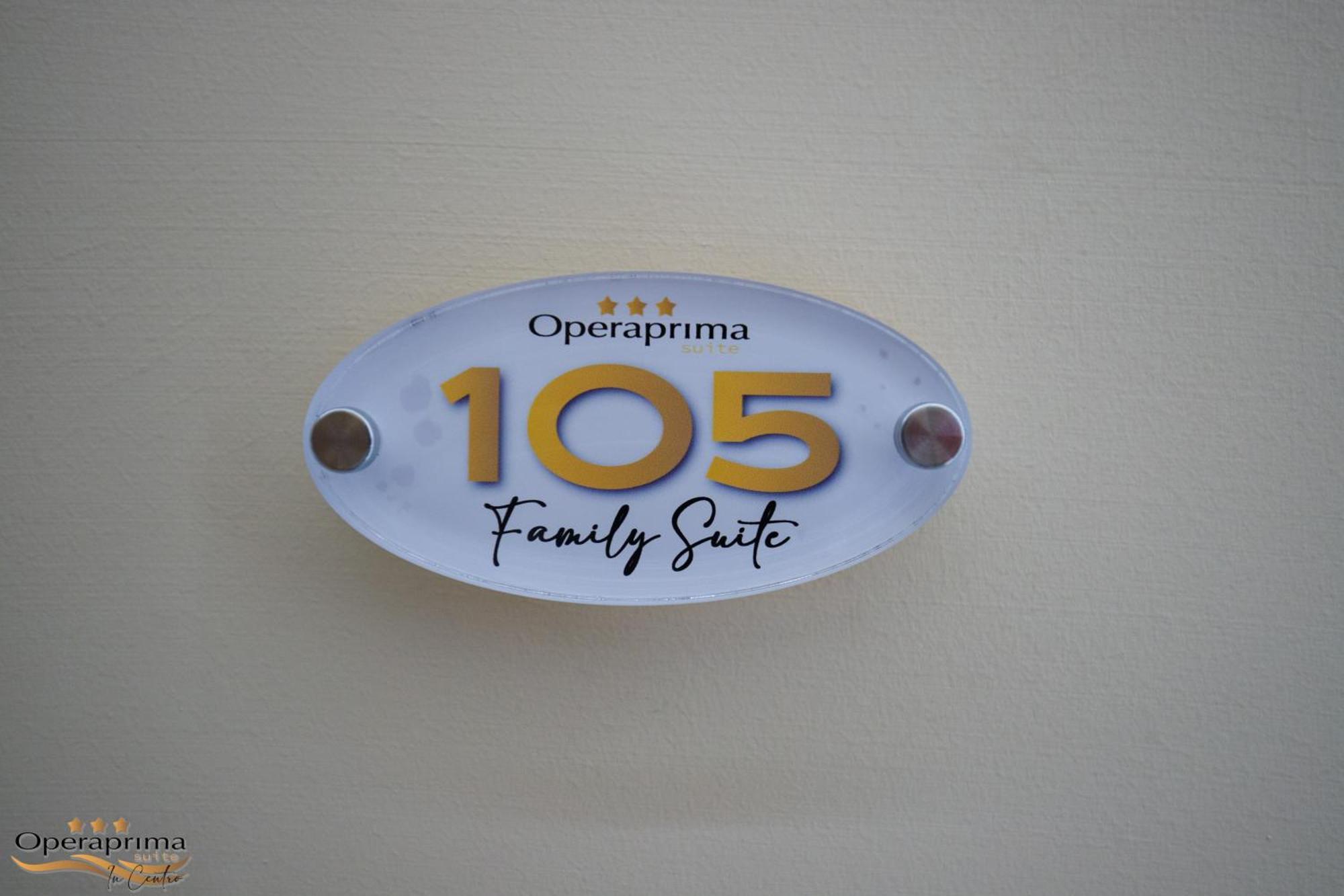 Operaprimasuite In Centro Мессина Экстерьер фото